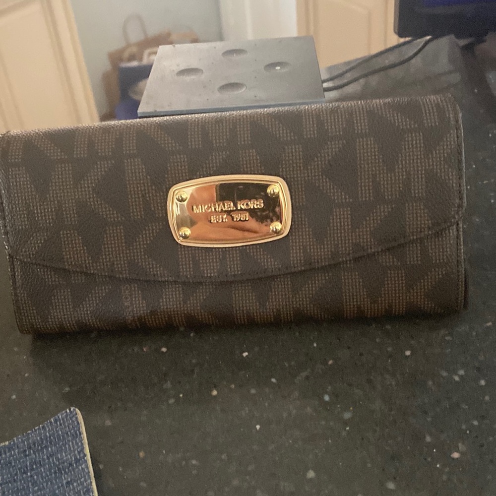Michael Kors women’s wallet